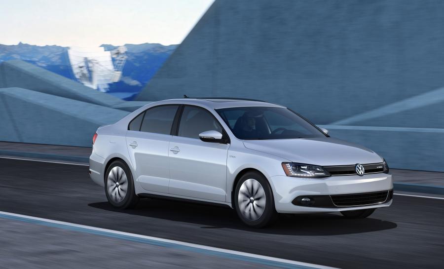  Volkswagen Jetta Hybrid 2012 года  (фото 6 из 133)